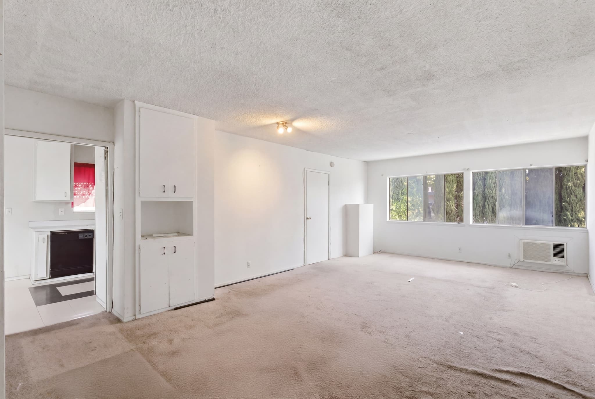 18611 Clark Street - Image 11