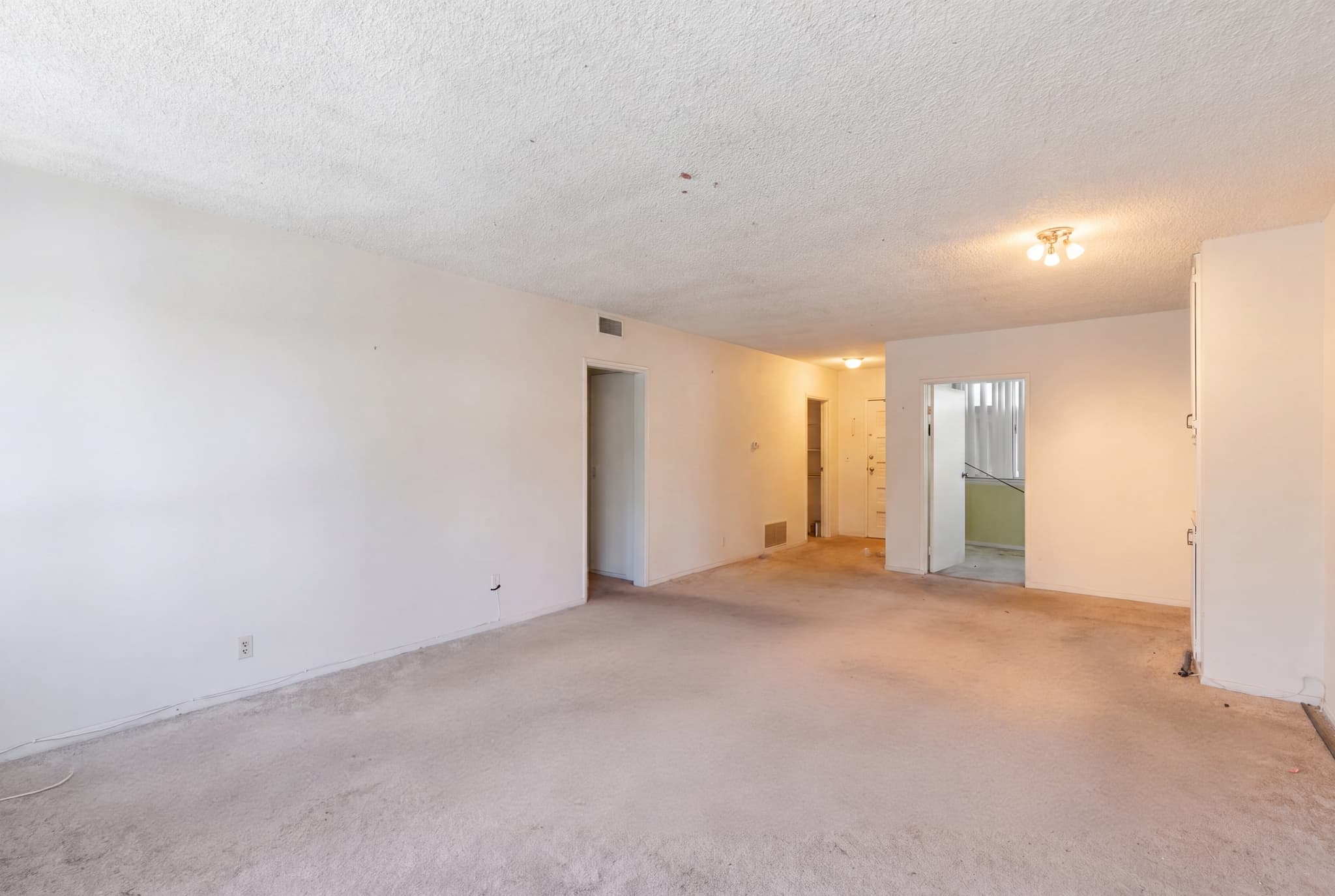 18611 Clark Street - Image 12