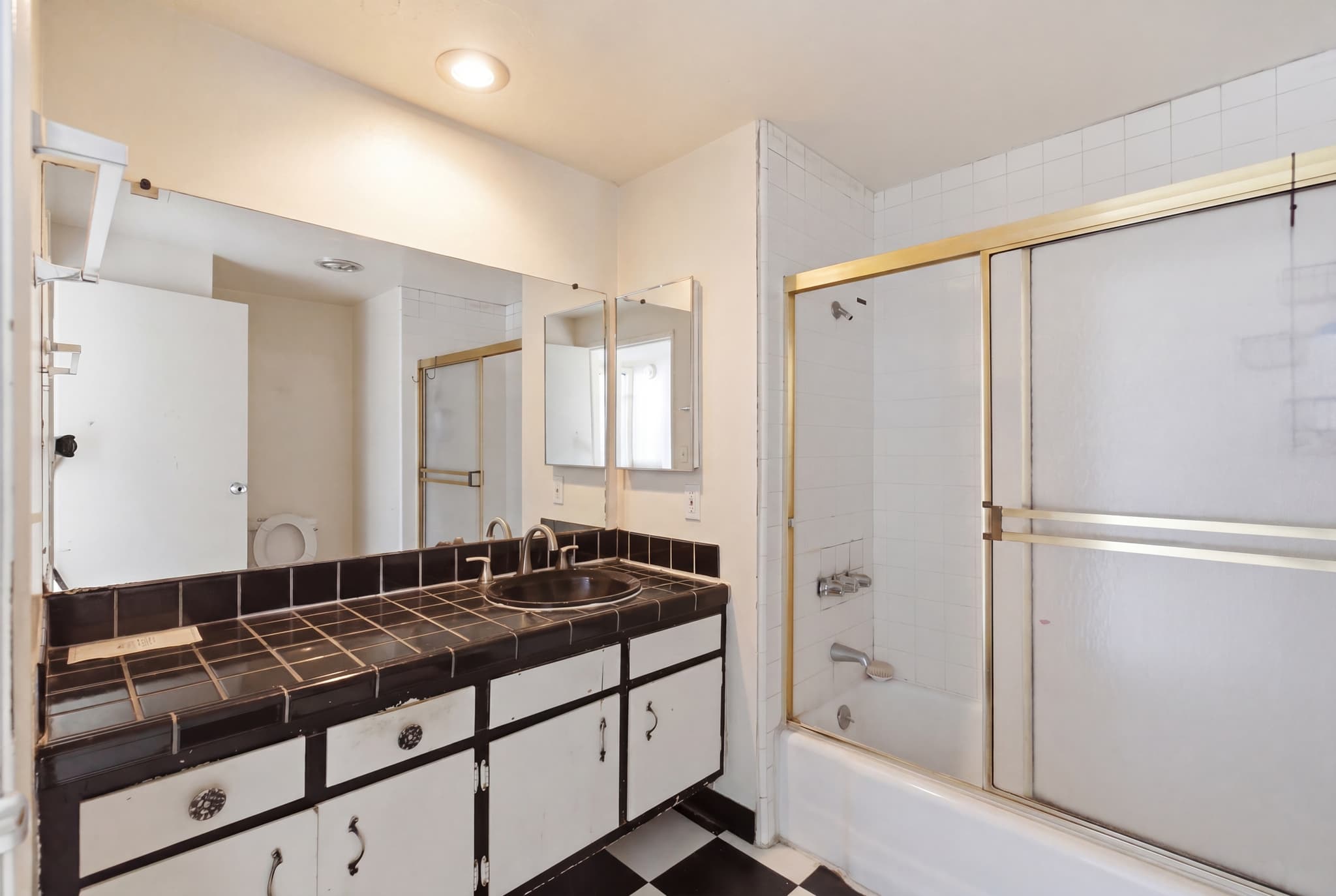 18611 Clark Street - Image 16