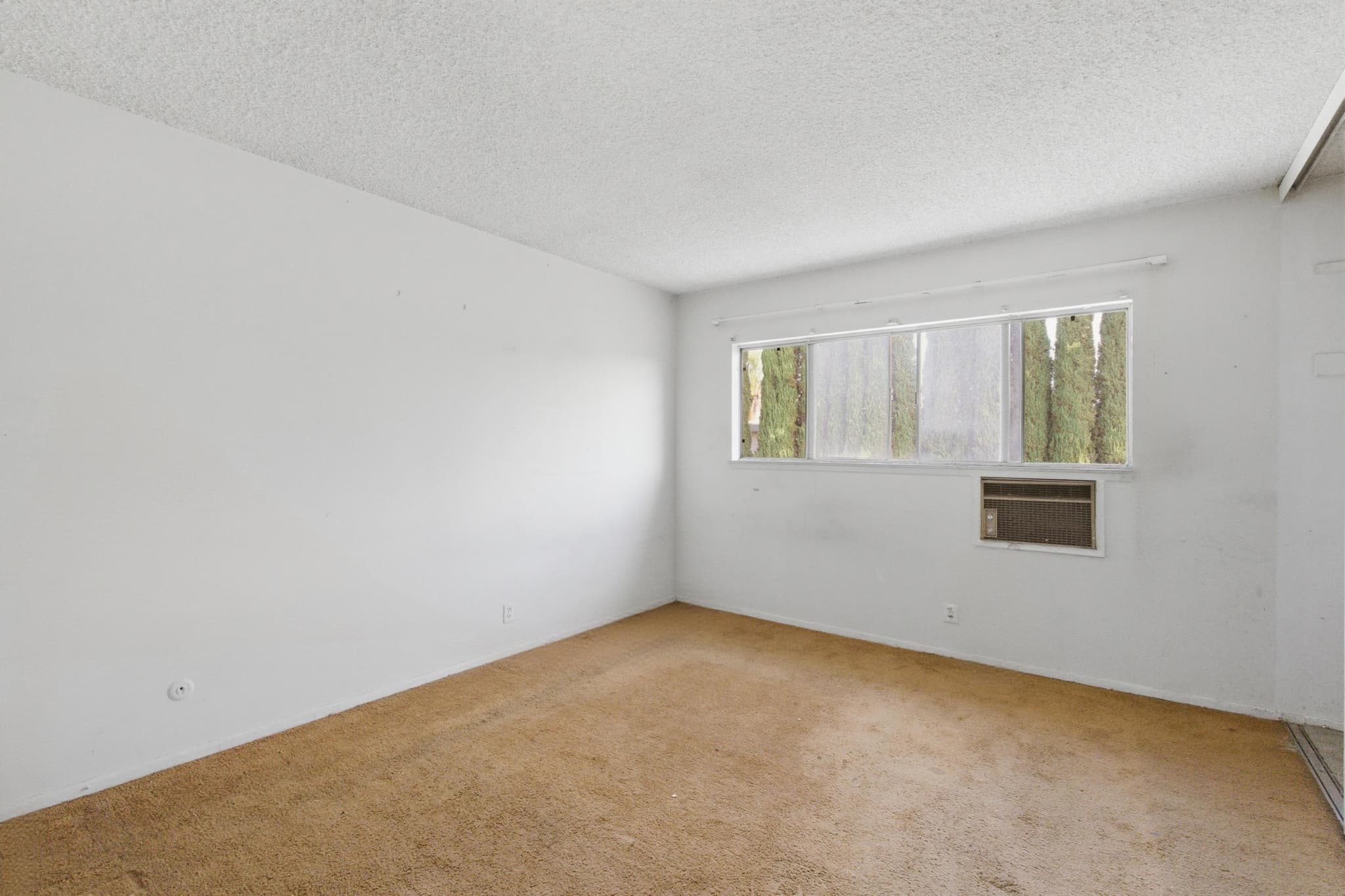 18611 Clark Street - Image 20