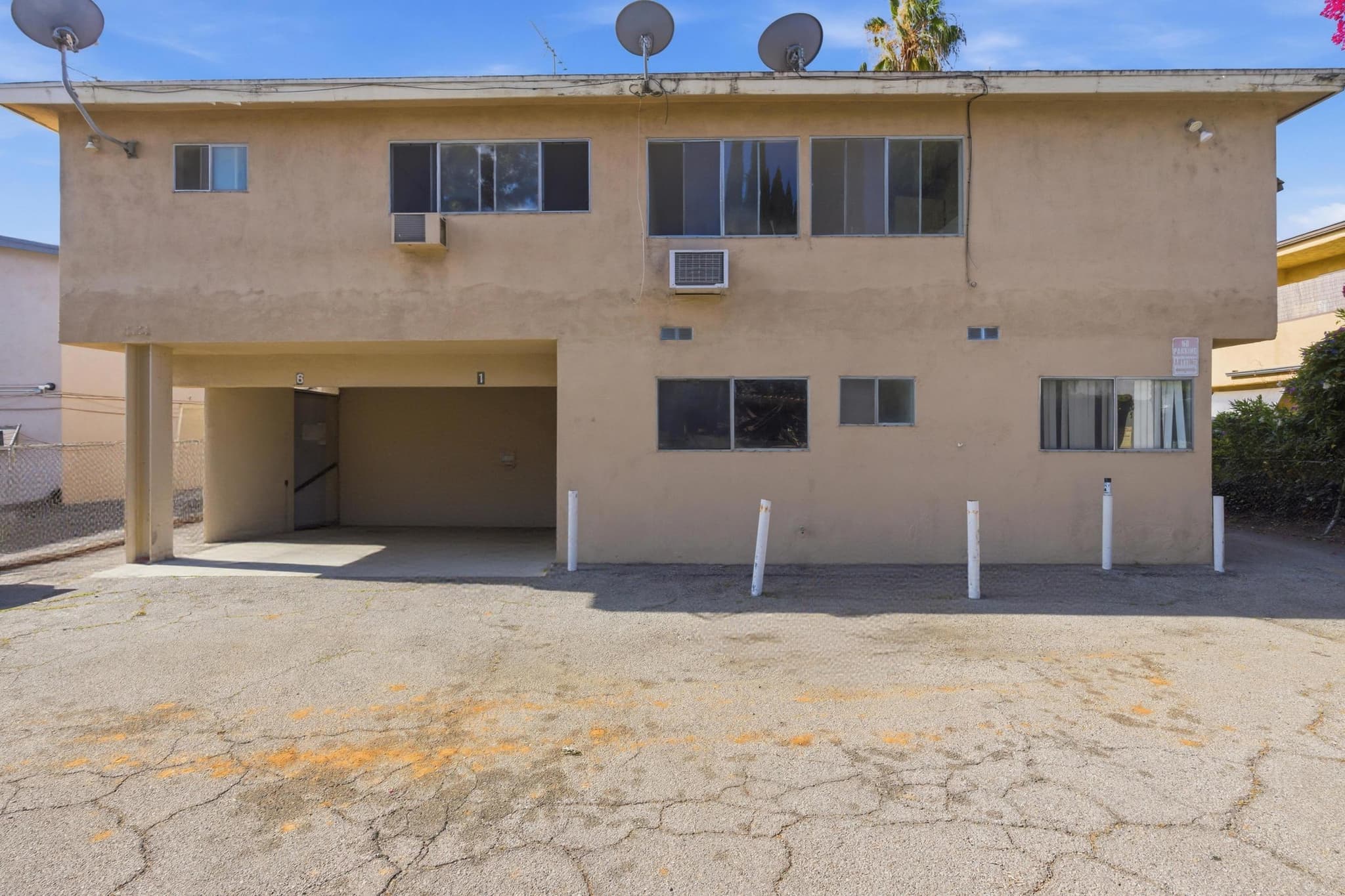 18611 Clark Street - Image 27