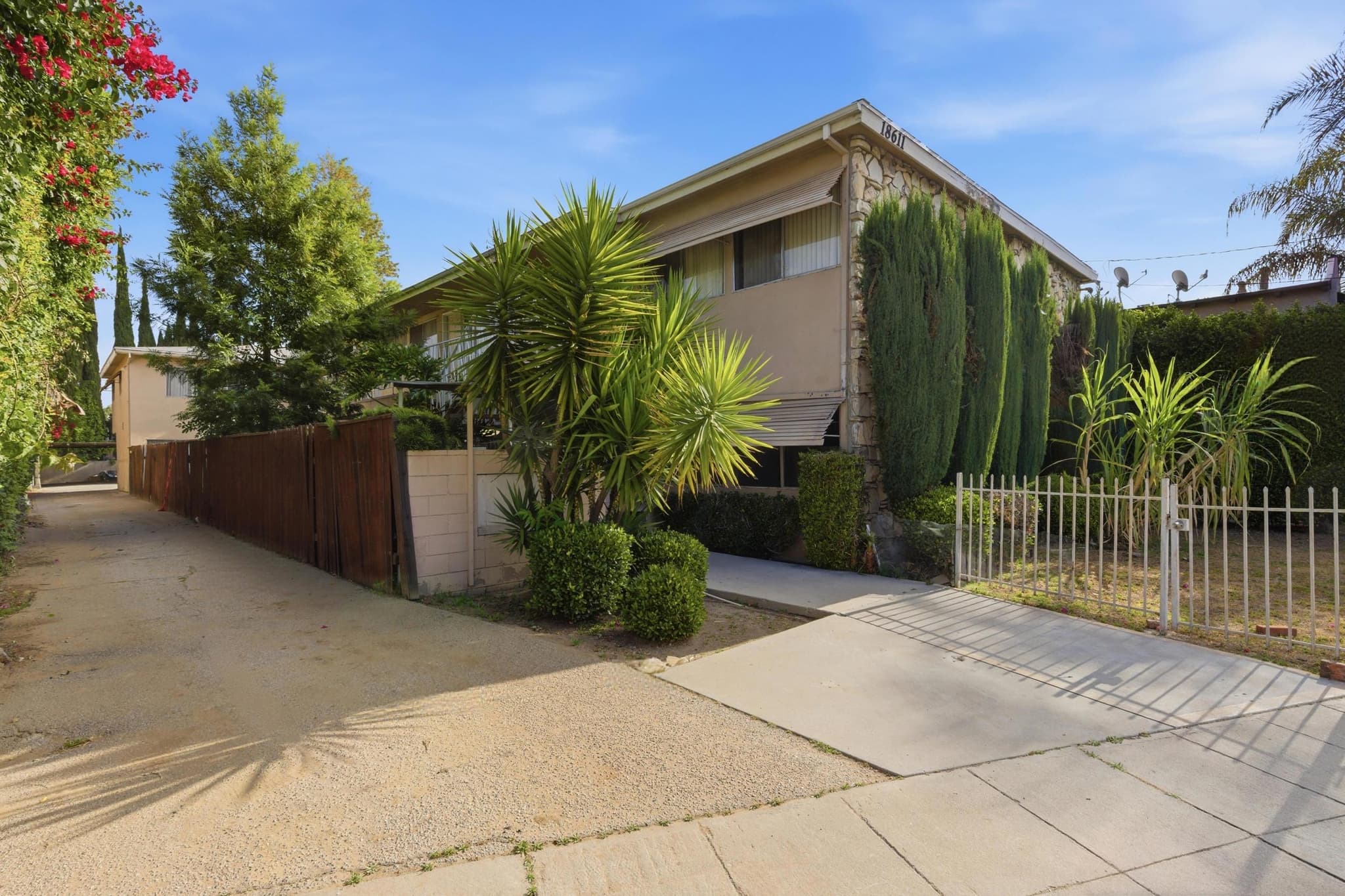 18611 Clark Street - Image 3