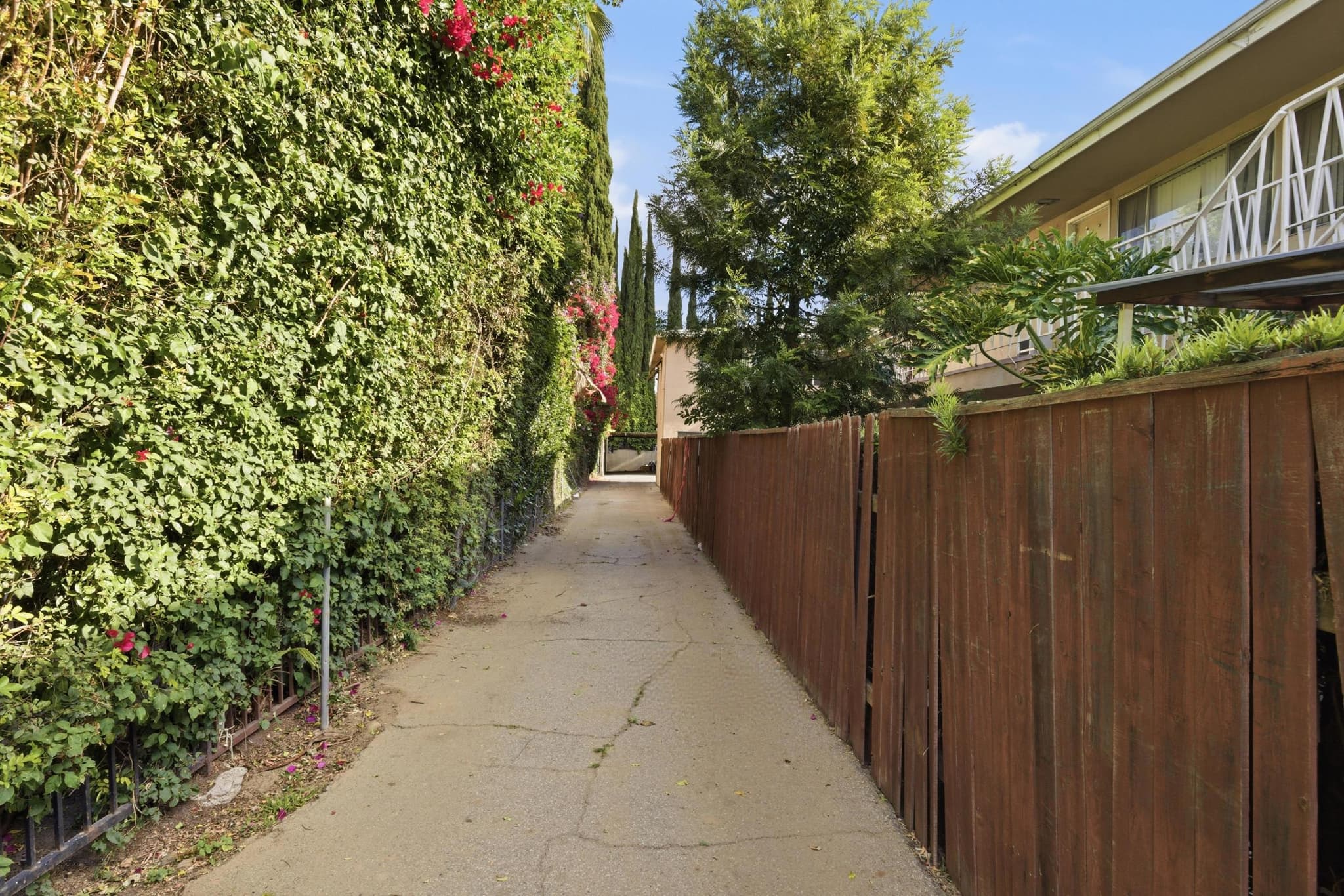 18611 Clark Street - Image 4