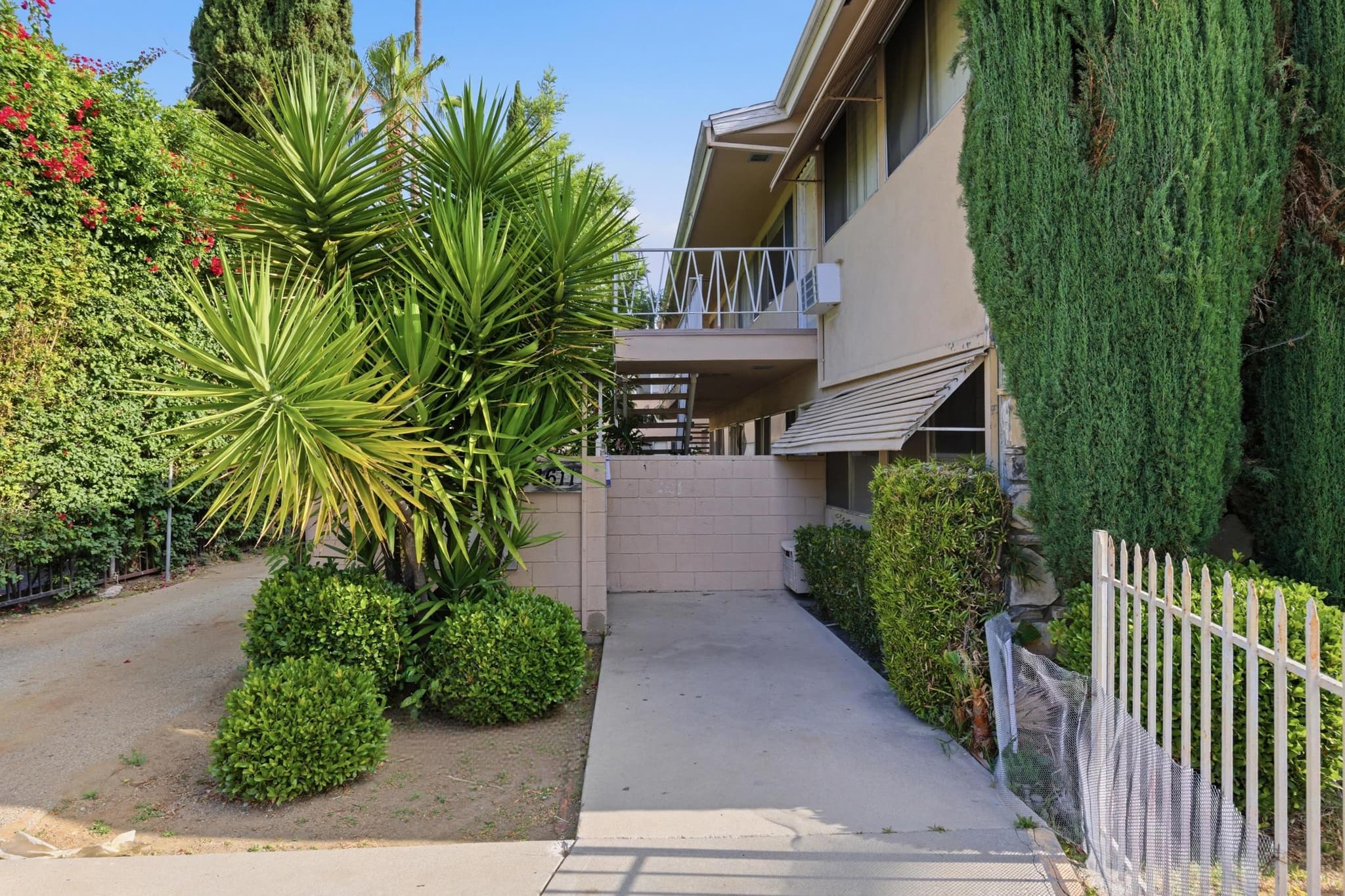18611 Clark Street - Image 7