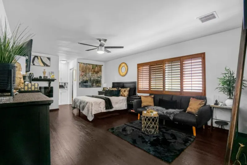 3840 Overland Ave - Image 3