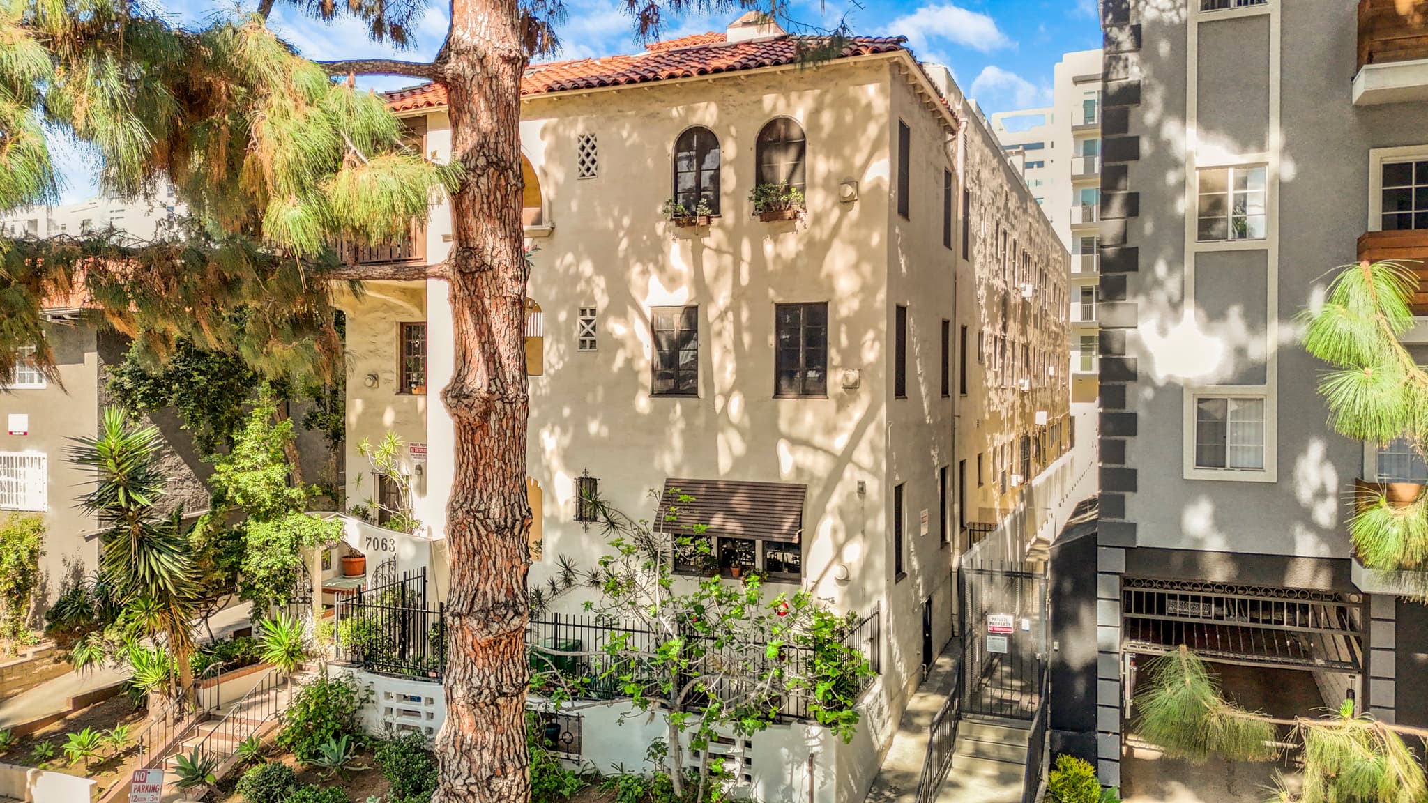 7063 Lanewood Ave - Image 3