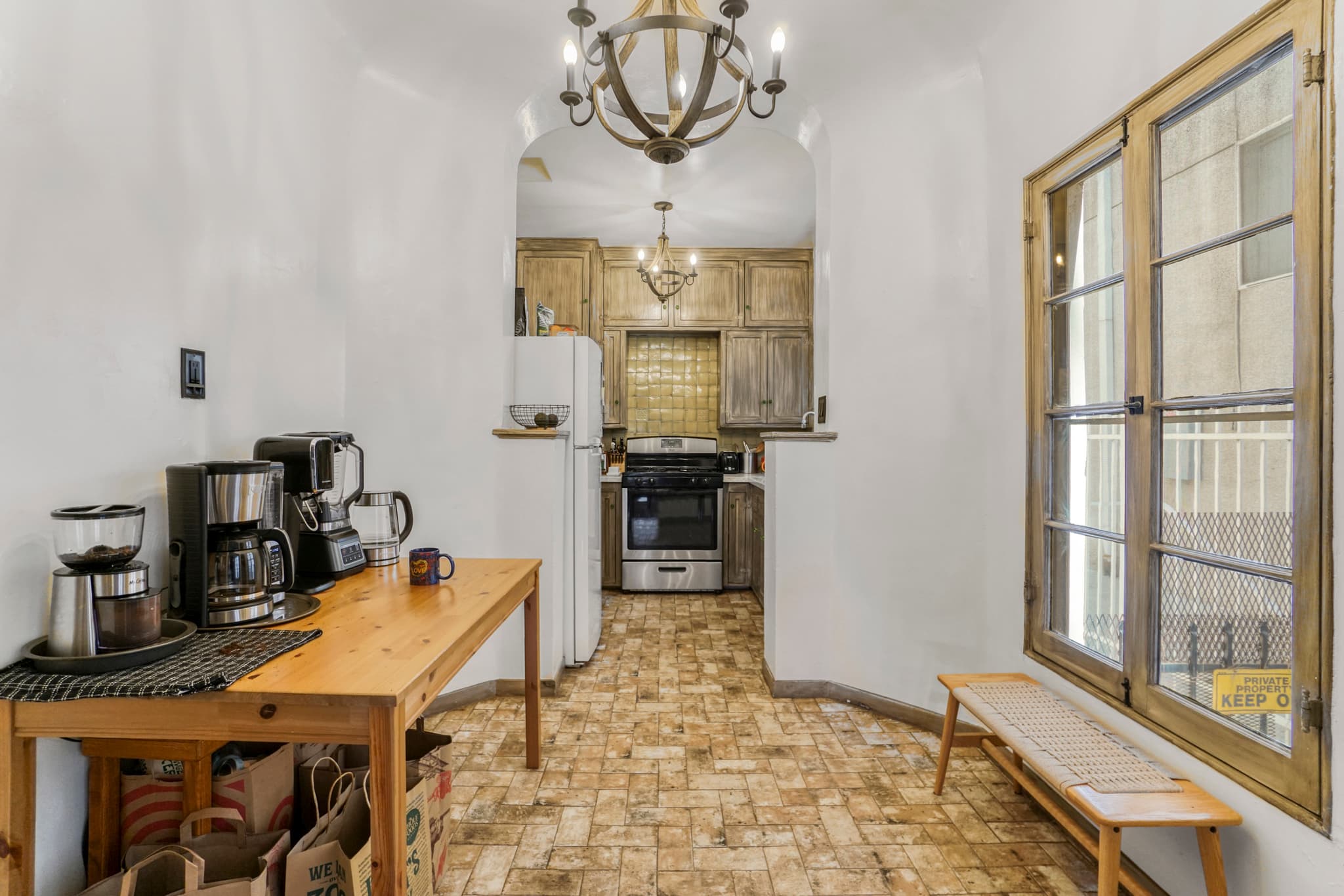 7063 Lanewood Ave - Image 6